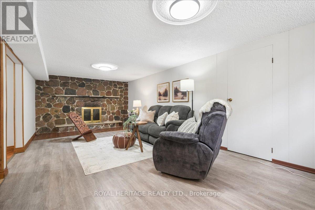 297 Driftwood Avenue, Toronto, Ontario  M3N 2N6 - Photo 32 - W13137788