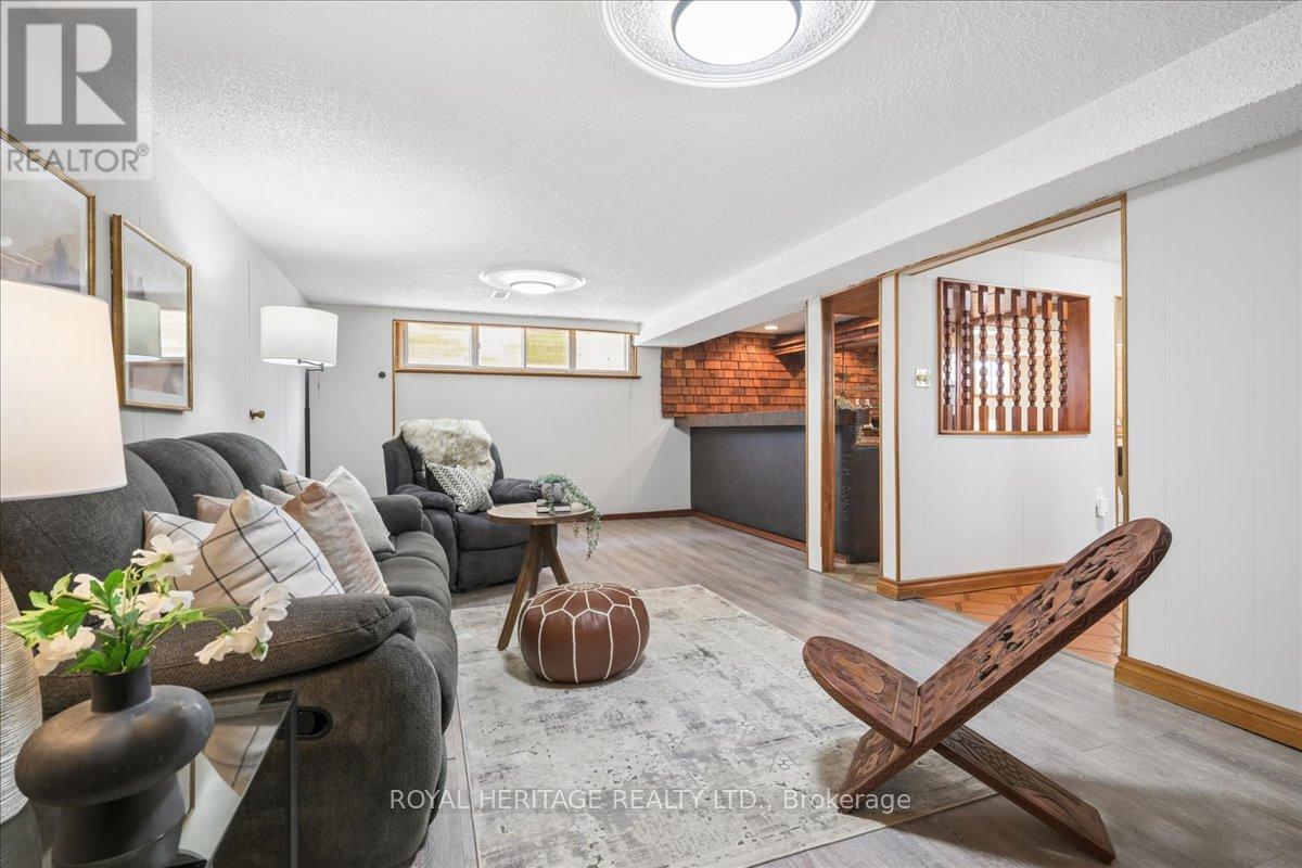 297 Driftwood Avenue, Toronto, Ontario  M3N 2N6 - Photo 33 - W13137788