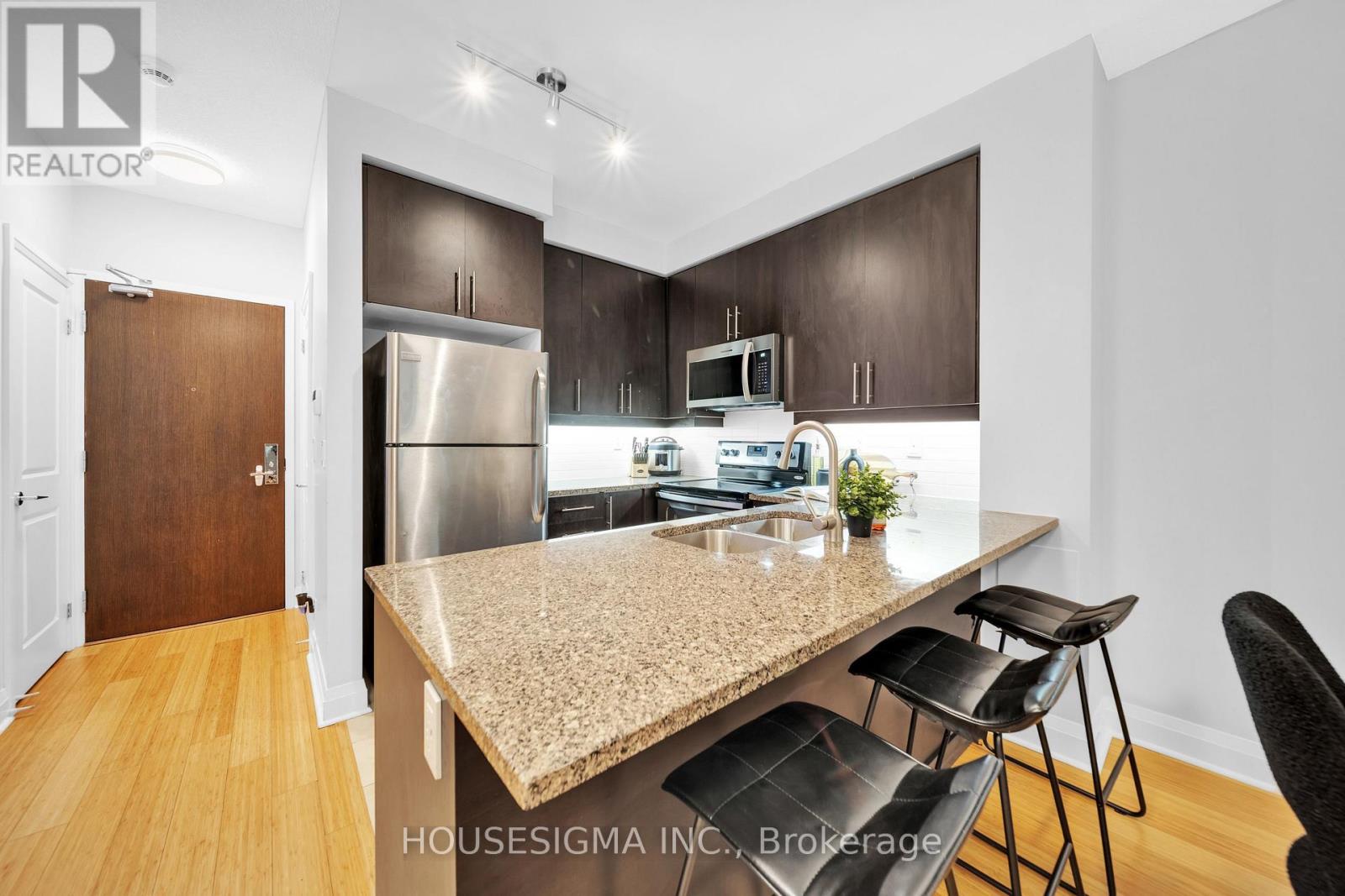 208 - 1185 The Queensway Avenue, Toronto (Islington-City Centre West), Ontario  M8Z 0C6 - Photo 14 - W13137816