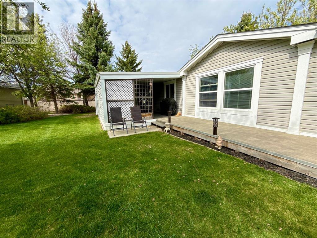 3322 29 Street S, Lethbridge, Alberta  T1K 7K2 - Photo 2 - A2310634