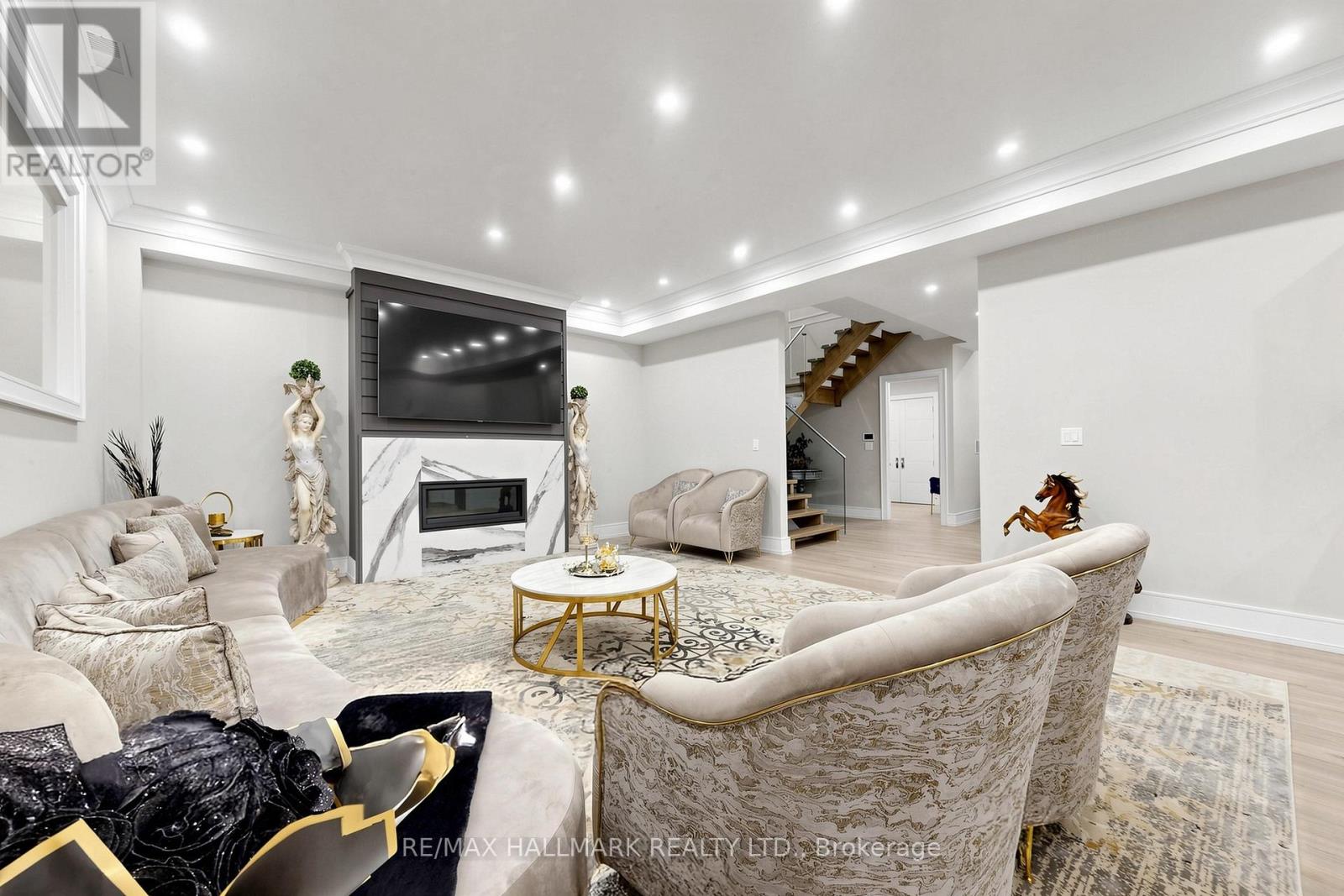 901 Wingarden Crescent, Pickering, Ontario  L1V 7C5 - Photo 39 - E13067034