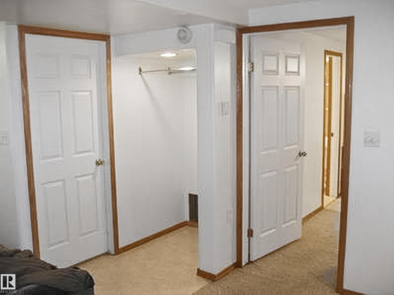 13007 / 13009 111 Av Nw, Edmonton, Alberta  T5M 2N8 - Photo 13 - E4488232