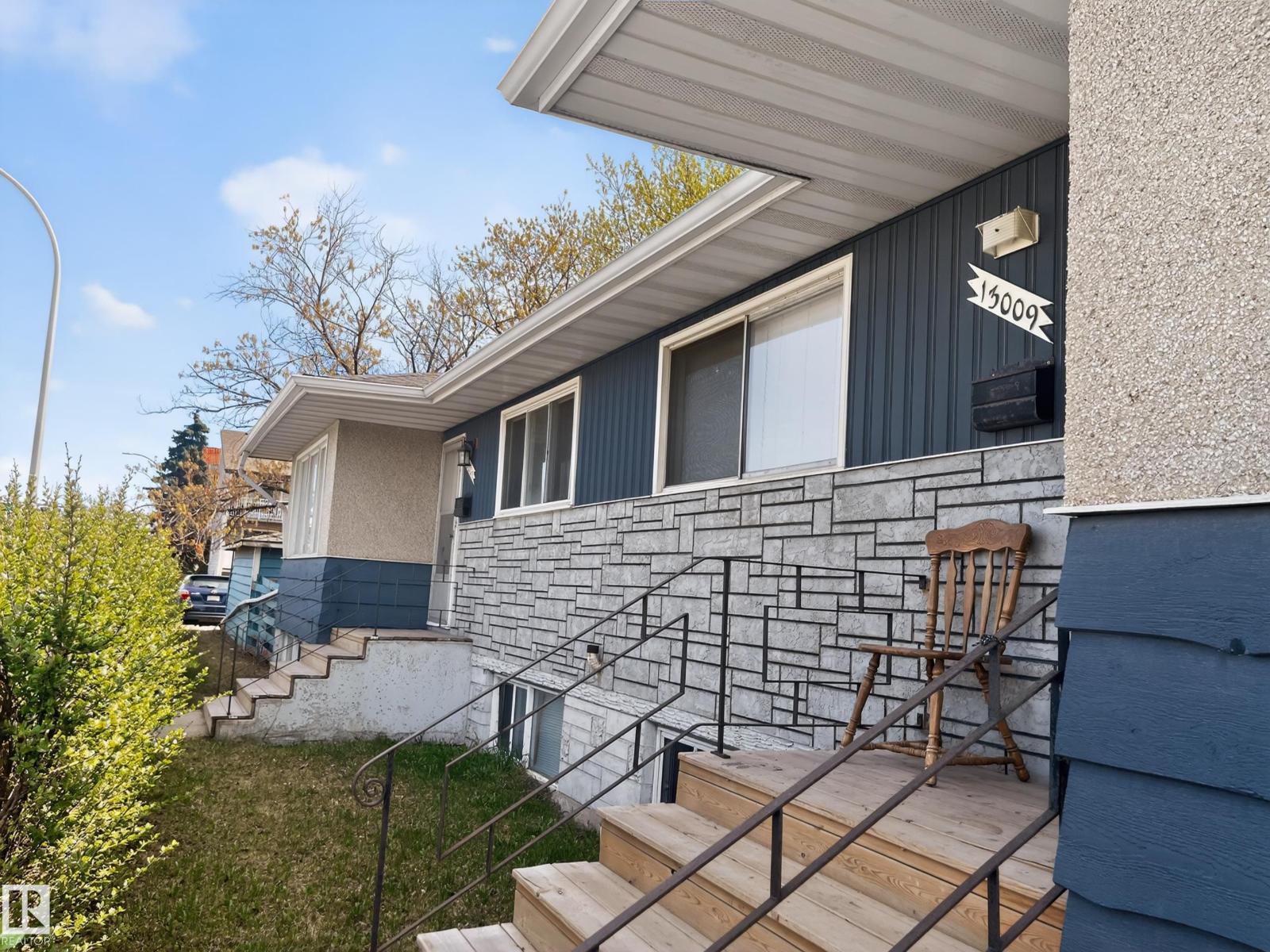 13007 / 13009 111 Av Nw, Edmonton, Alberta  T5M 2N8 - Photo 2 - E4488232