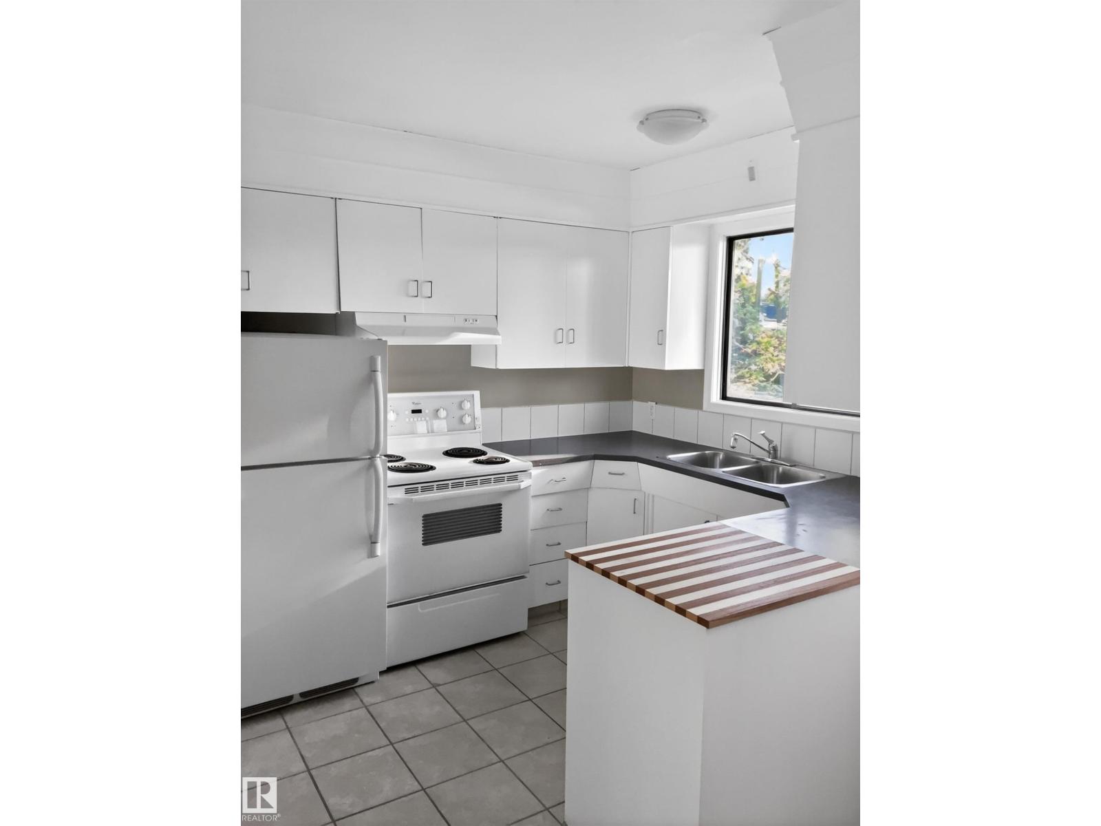 13007 / 13009 111 Av Nw, Edmonton, Alberta  T5M 2N8 - Photo 24 - E4488232
