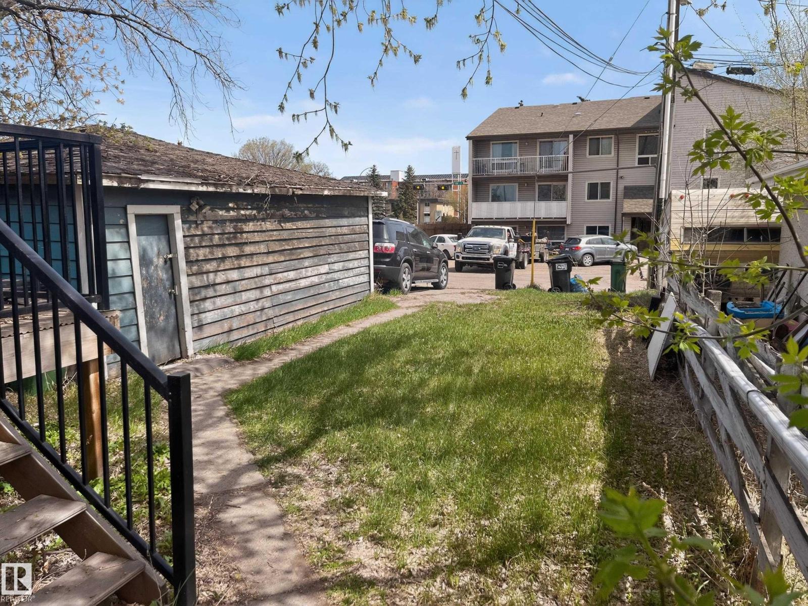 13007 / 13009 111 Av Nw, Edmonton, Alberta  T5M 2N8 - Photo 39 - E4488232