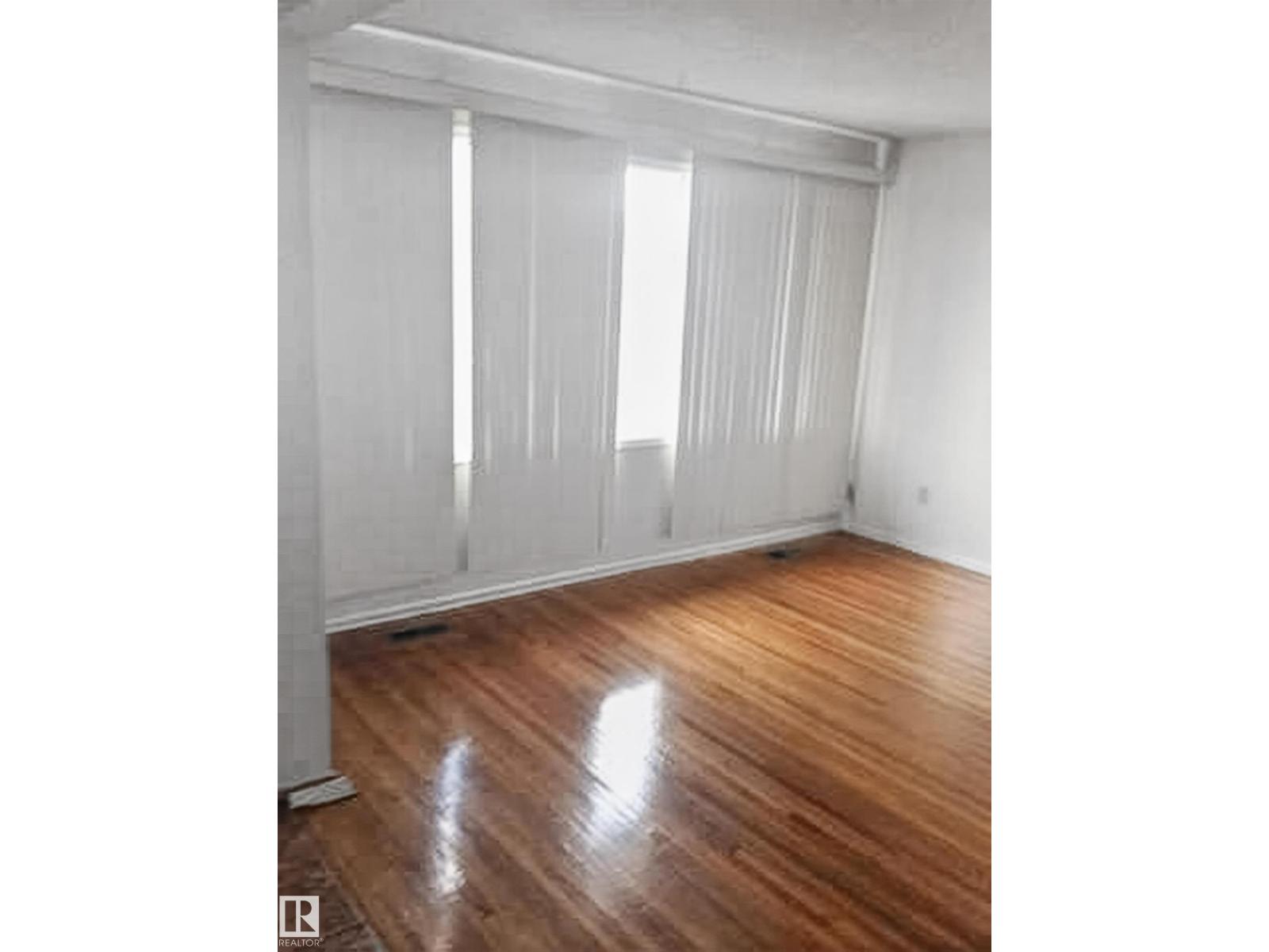 13007 / 13009 111 Av Nw, Edmonton, Alberta  T5M 2N8 - Photo 5 - E4488232
