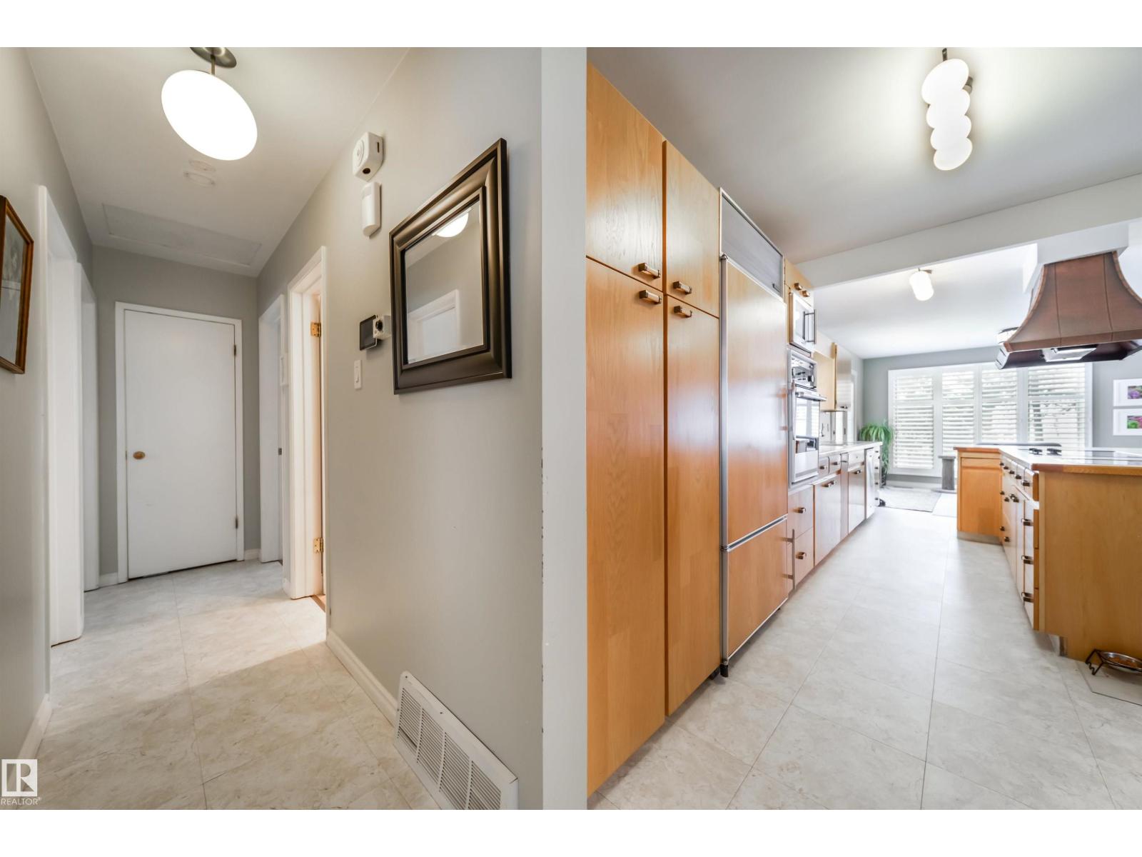 10231 46 St Nw, Edmonton, Alberta  T6A 1X9 - Photo 10 - E4488233