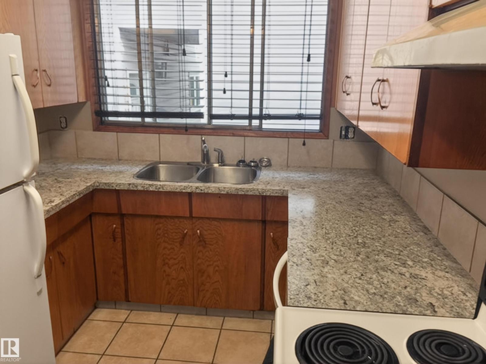 11043 / 11045 131 St Nw, Edmonton, Alberta  T5M 1B9 - Photo 14 - E4488234