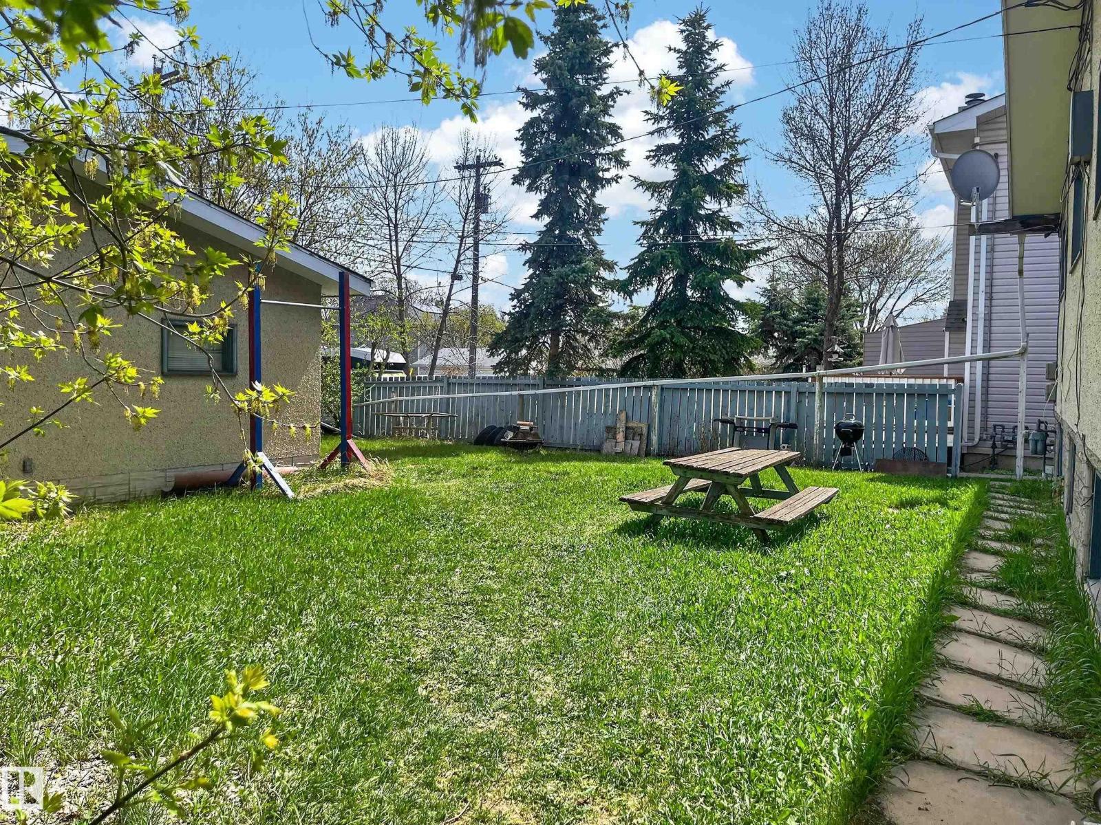 11043 / 11045 131 St Nw, Edmonton, Alberta  T5M 1B9 - Photo 49 - E4488234