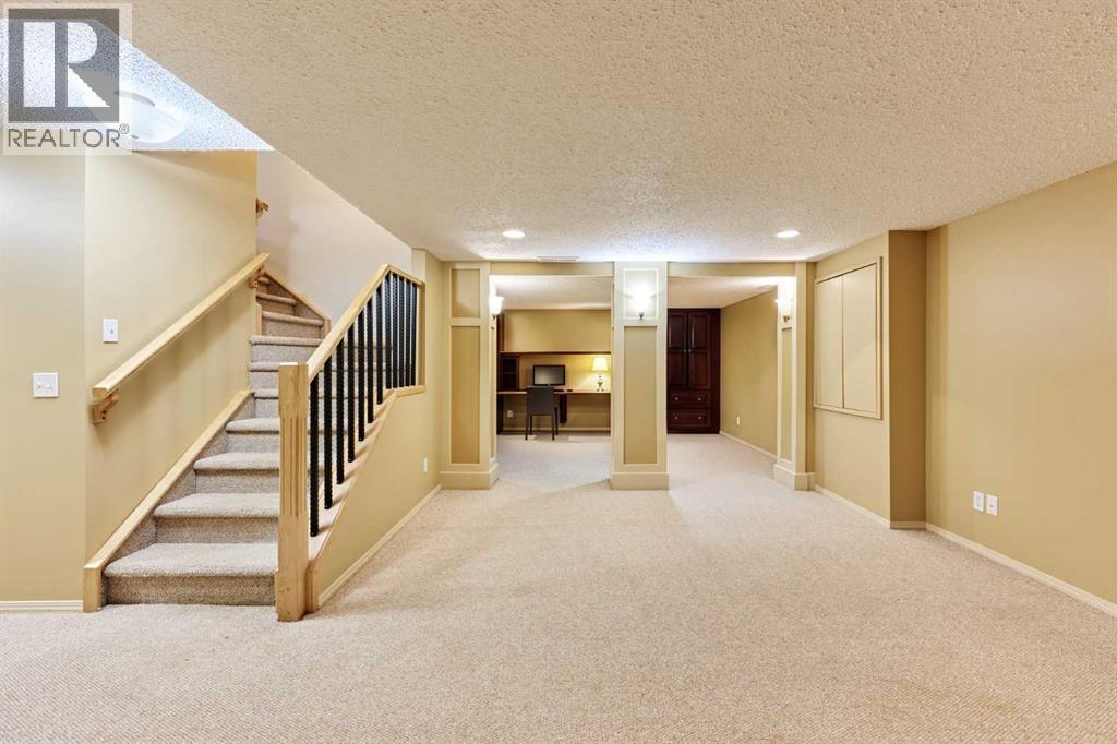 243 Hampshire Close NW, Calgary, Alberta  T3A 4X9 - Photo 35 - A2308341