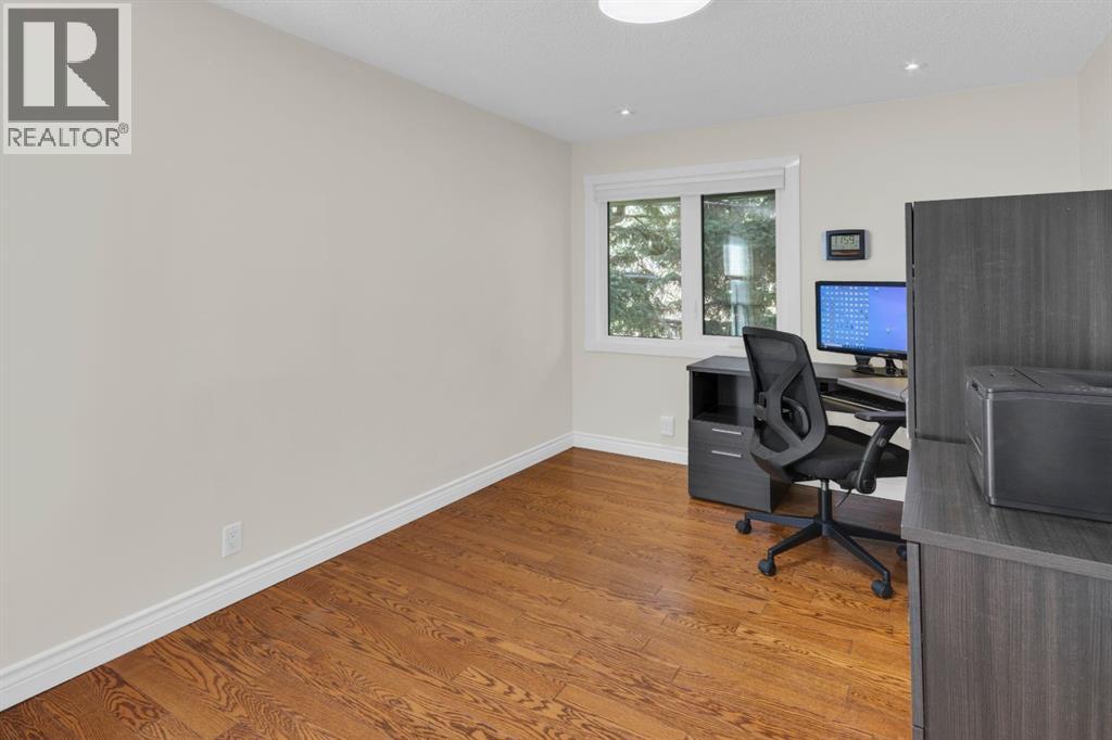 111 Point Drive NW, Calgary, Alberta  T3B 5C8 - Photo 16 - A2311599