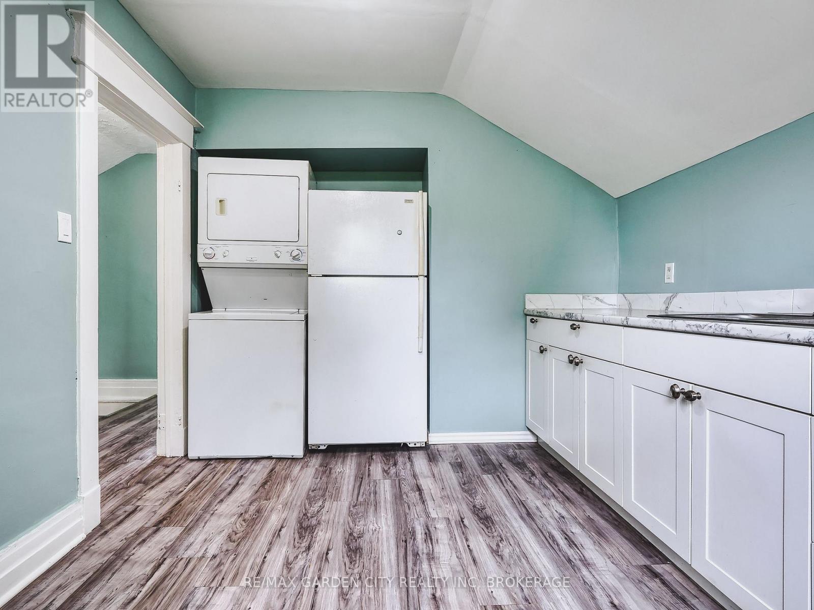 99 Page Street, St. Catharines (E. Chester), Ontario  L2R 4A8 - Photo 14 - X13137826