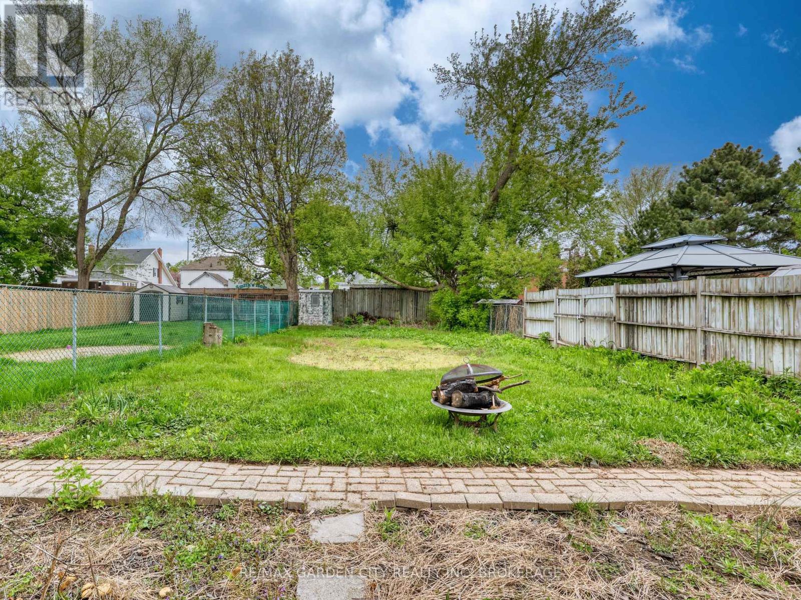99 Page Street, St. Catharines (E. Chester), Ontario  L2R 4A8 - Photo 6 - X13137826