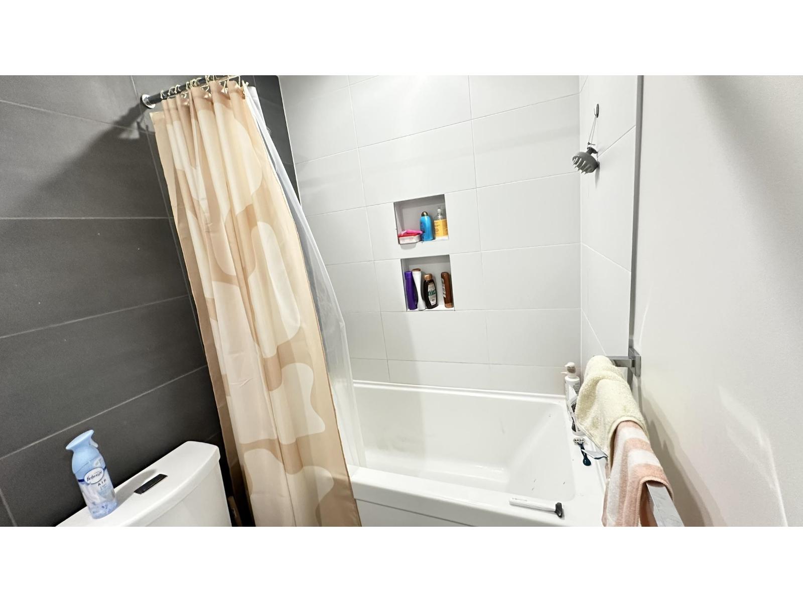 605 13359 Old Yale Road, Surrey, British Columbia  V3T 0S4 - Photo 13 - R3124362