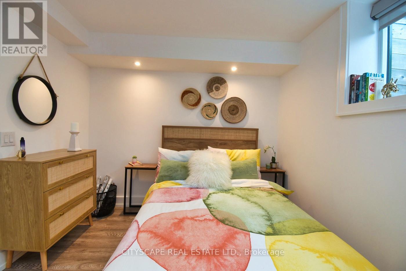 703 Markham Street, Toronto, Ontario  M6G 2M2 - Photo 9 - C13137824
