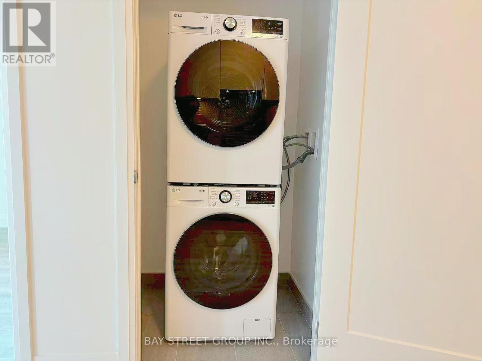 2502 - 65 Broadway Avenue, Toronto, Ontario  M4G 2S8 - Photo 13 - C13137844