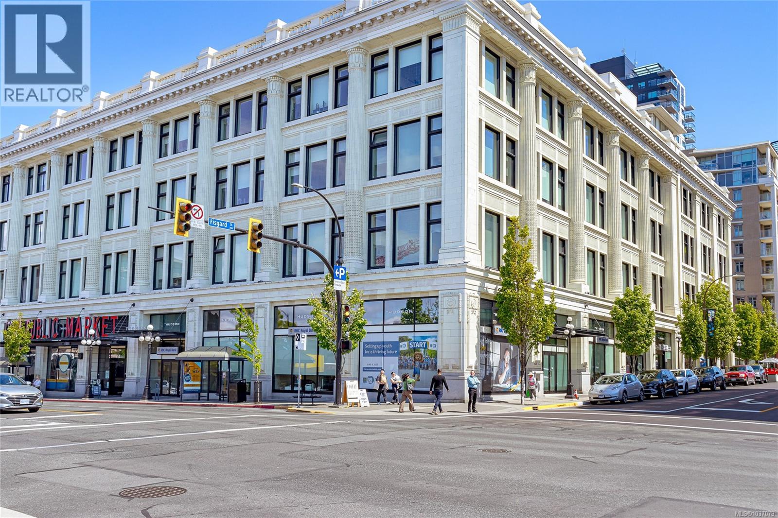 312 770 Fisgard St, Victoria, British Columbia  V8W 0B8 - Photo 2 - 1037079
