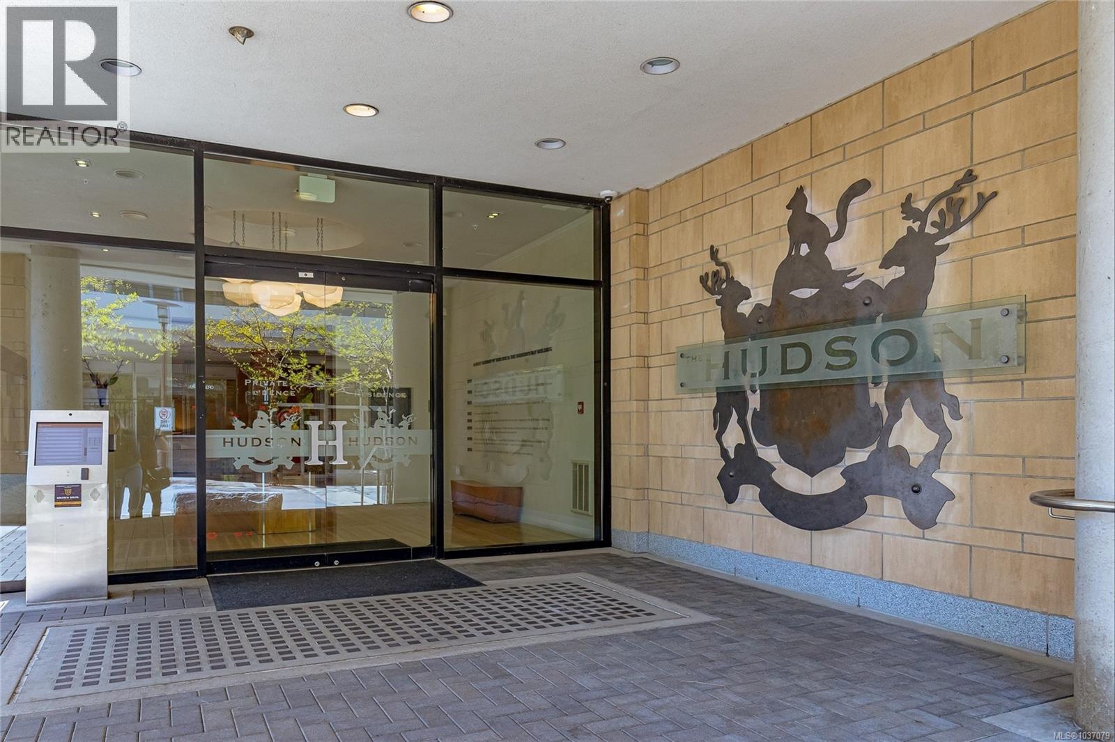 312 770 Fisgard St, Victoria, British Columbia  V8W 0B8 - Photo 3 - 1037079