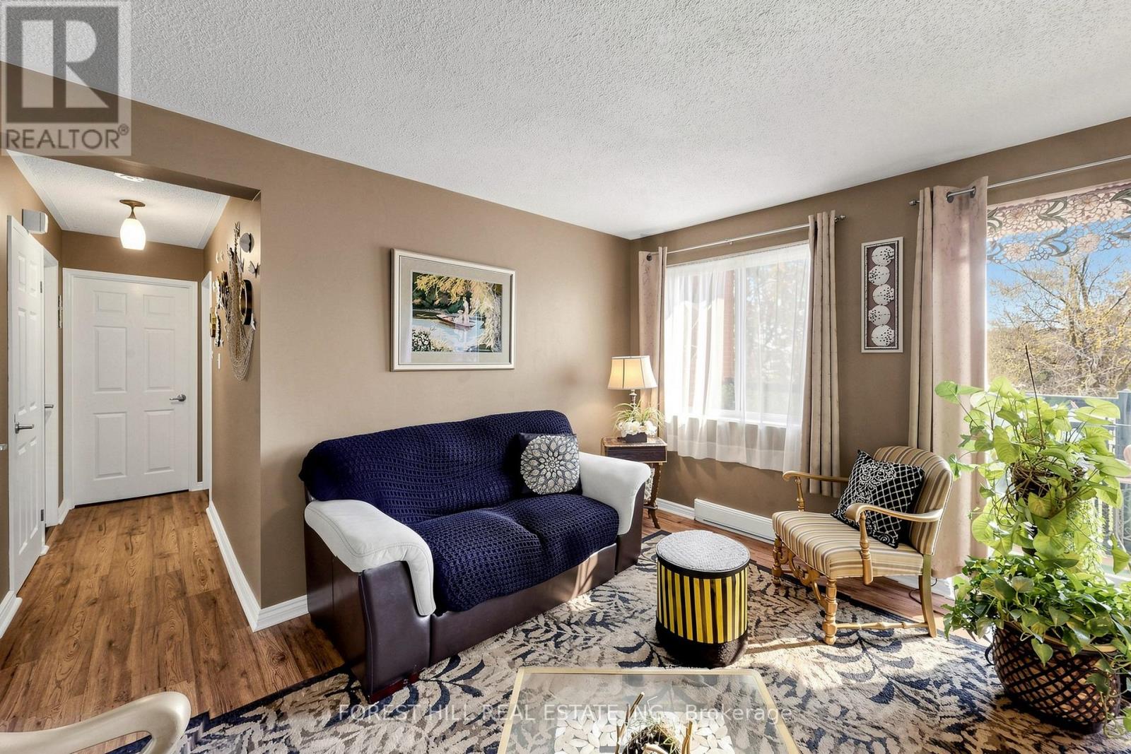 304 - 131 Taunton Road E, Oshawa, Ontario  L1G 3T8 - Photo 2 - E13137828