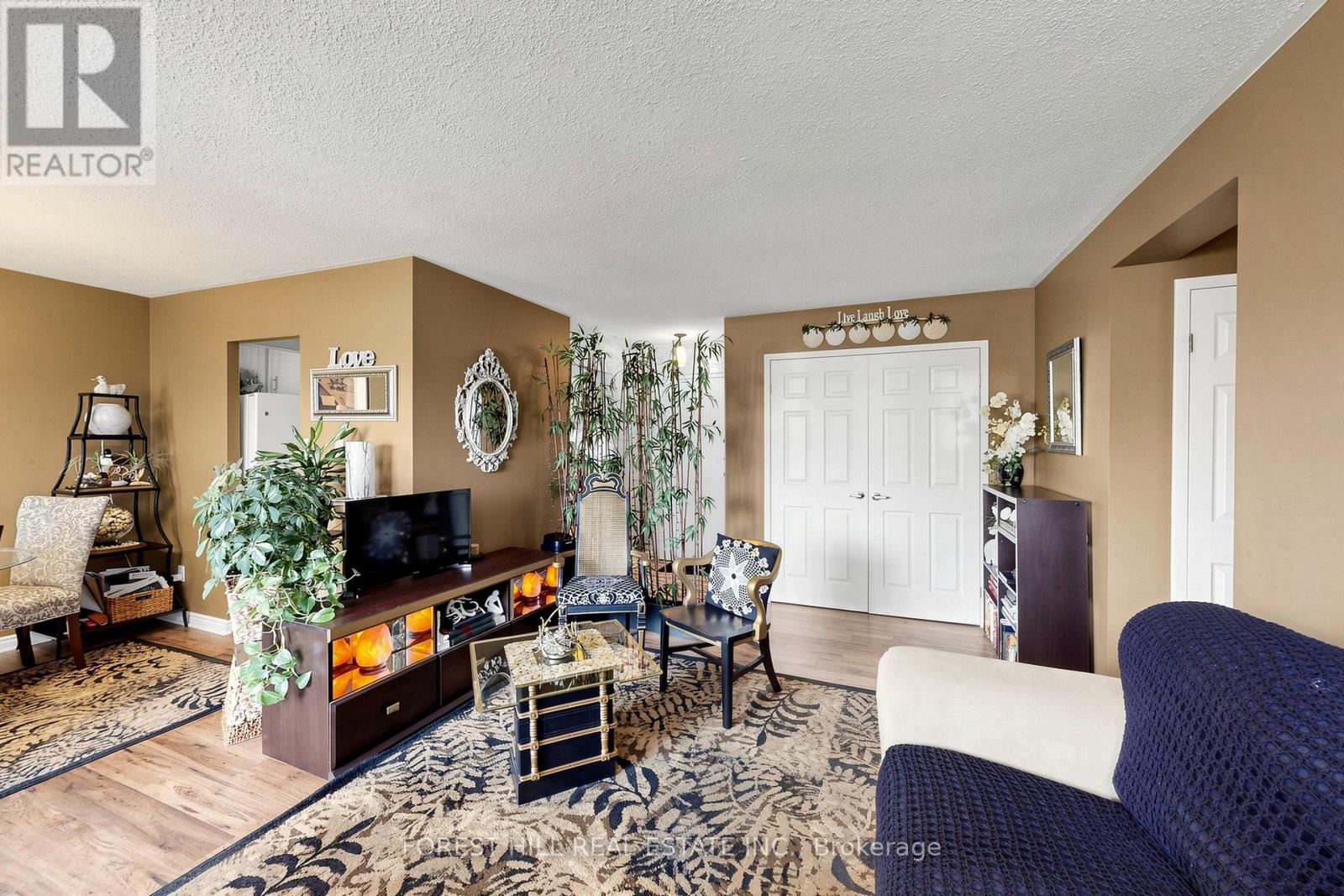 304 - 131 Taunton Road E, Oshawa, Ontario  L1G 3T8 - Photo 4 - E13137828