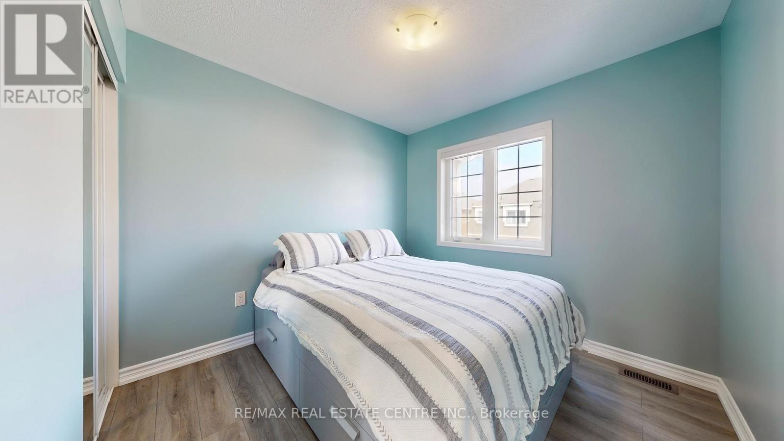 32 Bluegill Crescent, Whitby, Ontario  L1P 0E4 - Photo 24 - E13137800