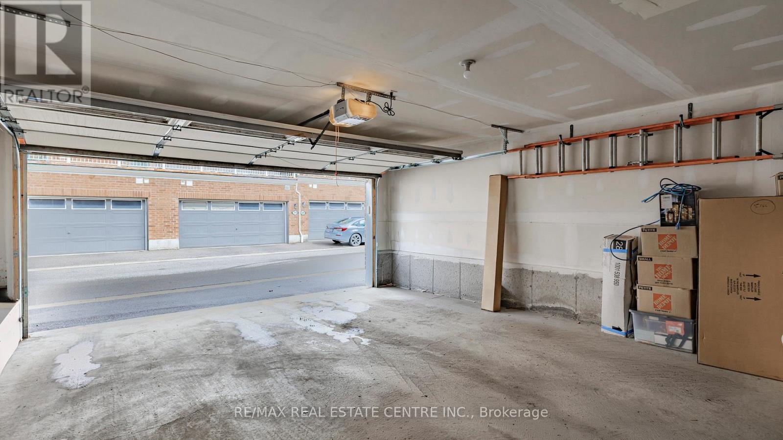 32 Bluegill Crescent, Whitby, Ontario  L1P 0E4 - Photo 41 - E13137800