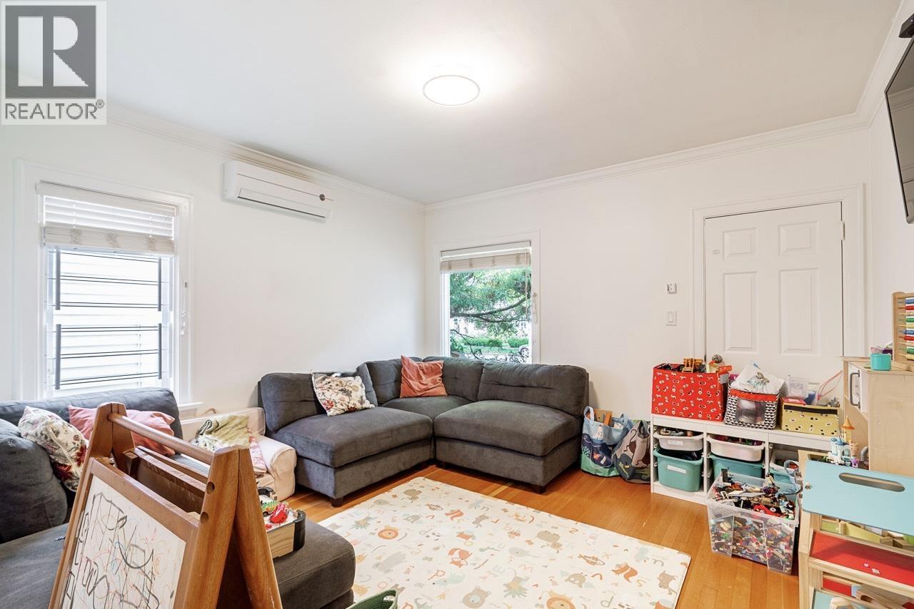 242 W 21st Avenue, Vancouver, British Columbia  V5Y 2E5 - Photo 10 - R3123930