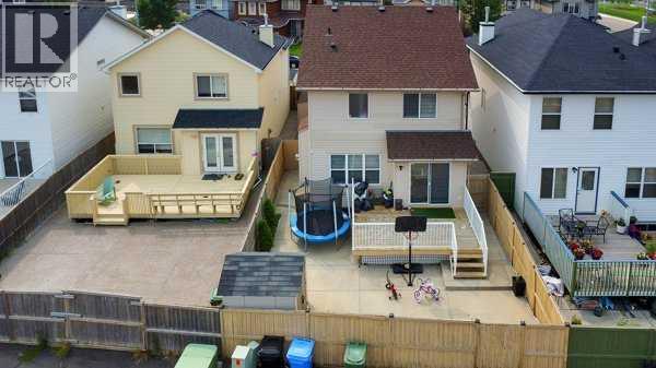 16 Saddletree Close Ne, Calgary, Alberta  T3J 5H9 - Photo 6 - A2303175