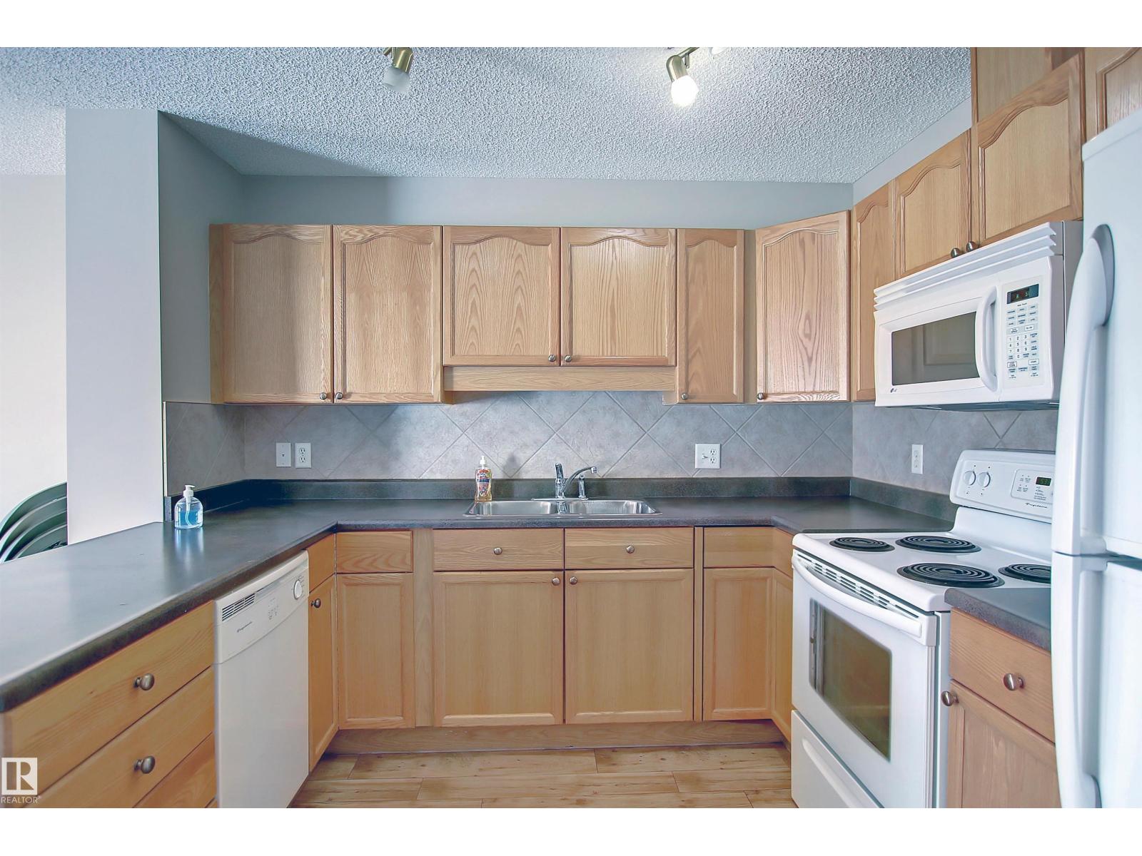8129 7 Av Sw, Edmonton, Alberta  T6X 1L9 - Photo 28 - E4488242