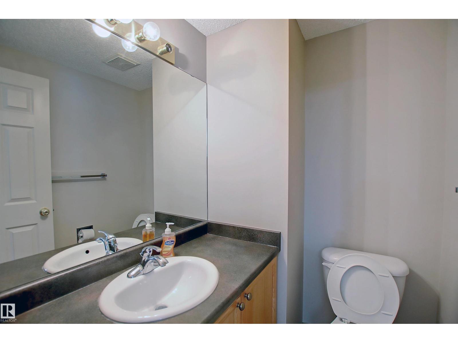 8129 7 Av Sw, Edmonton, Alberta  T6X 1L9 - Photo 4 - E4488242
