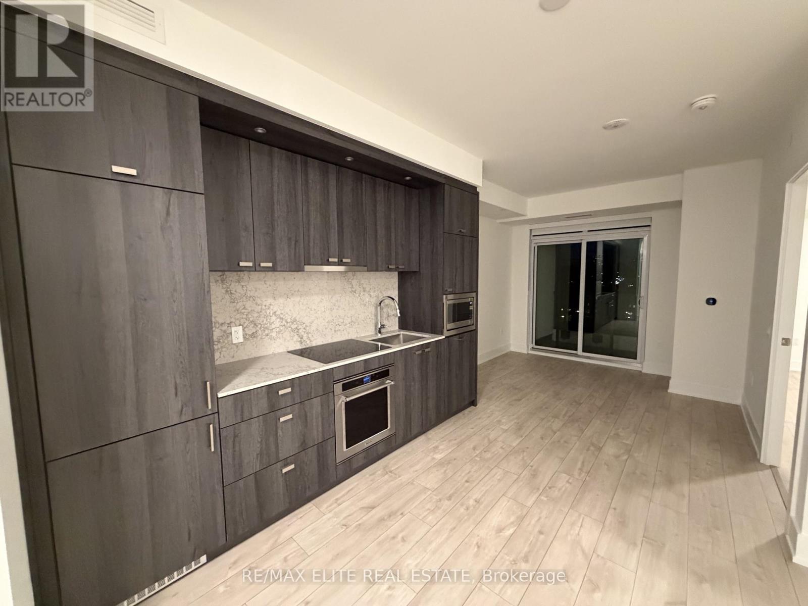 707 - 858 Dupont Street, Toronto, Ontario  M6G 0C1 - Photo 2 - W13137838