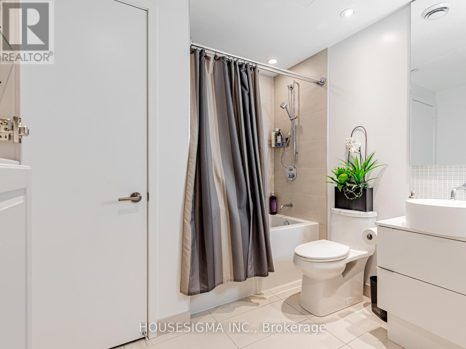 1201 - 185 Roehampton Avenue, Toronto, Ontario  M4P 1R4 - Photo 14 - C13082282