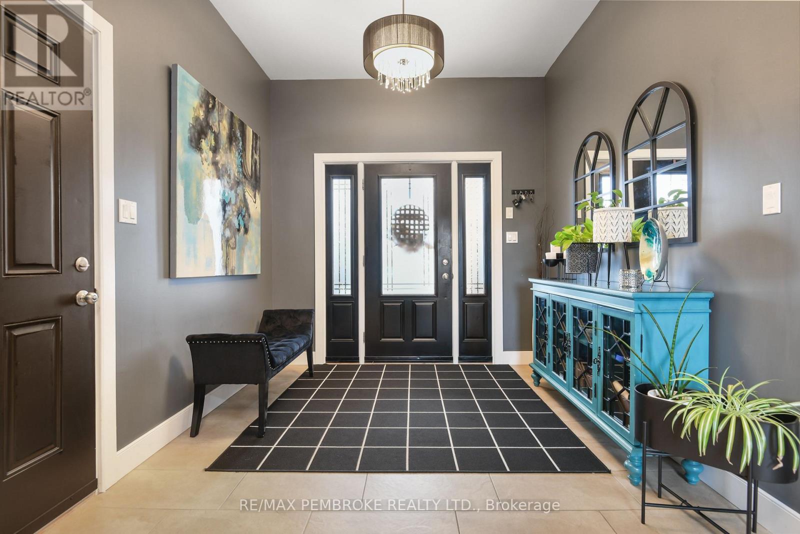 35 Vera Crescent, Whitewater Region, Ontario  K0J 1C0 - Photo 4 - X13137866
