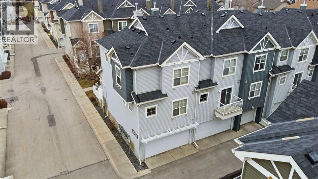 305 Elgin Gardens SE, Calgary, Alberta  T2Z 4T7 - Photo 2 - A2302423