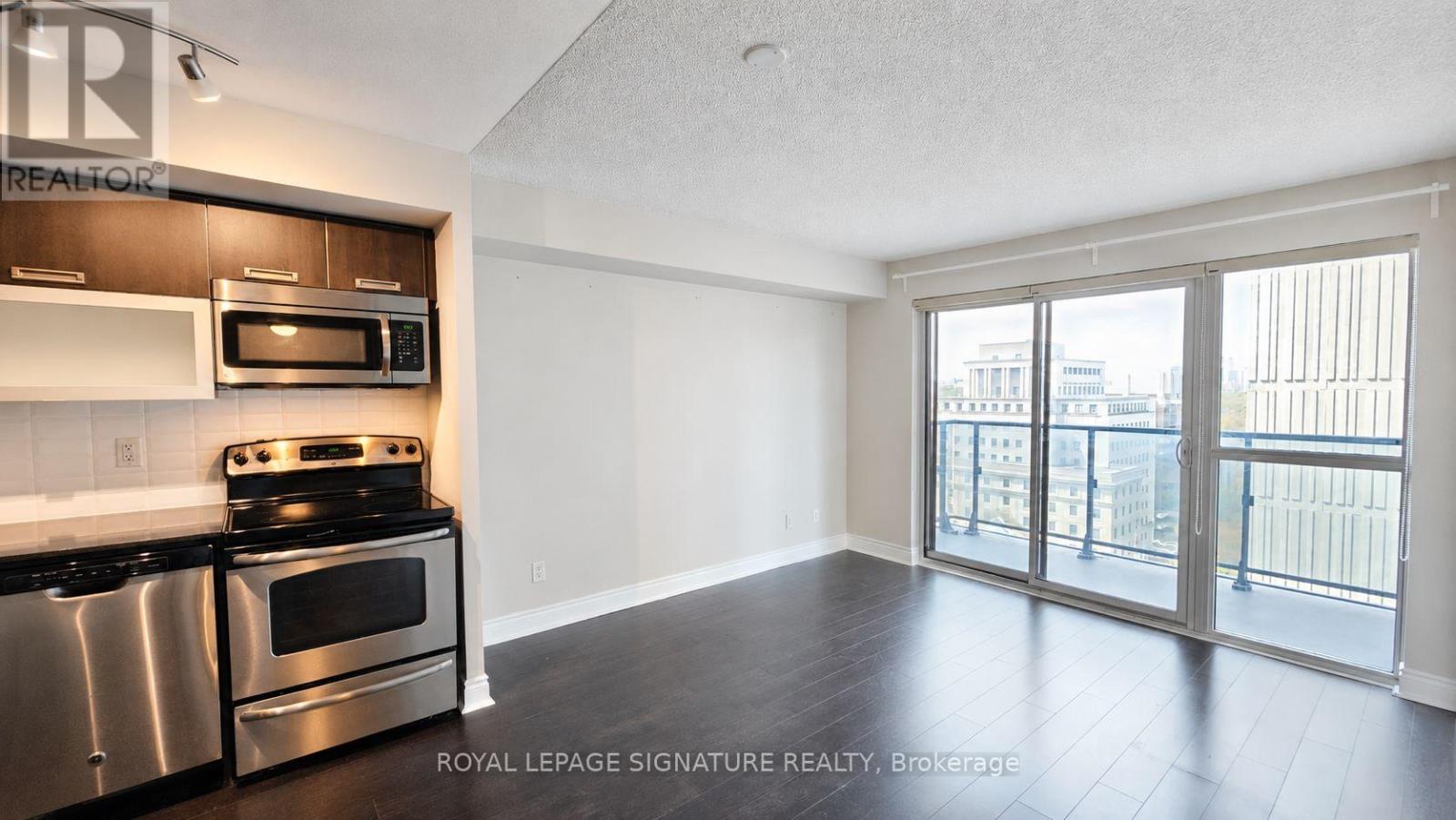 1810 - 28 Ted Rogers Way, Toronto, Ontario  M4Y 2J4 - Photo 2 - C13137634