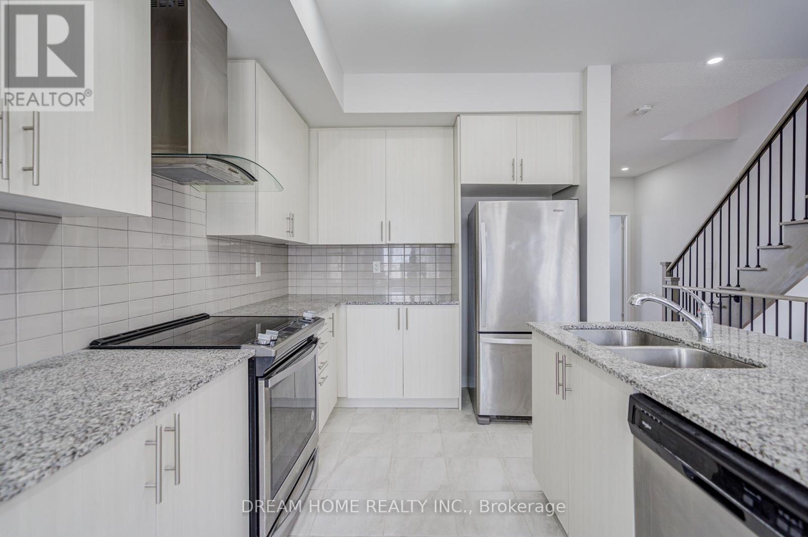 7 Heswall Lane, Newmarket (Glenway Estates), Ontario  L3Y 0E1 - Photo 14 - N13137856