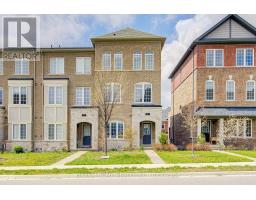 7 HESWALL LANE, Newmarket, Ontario