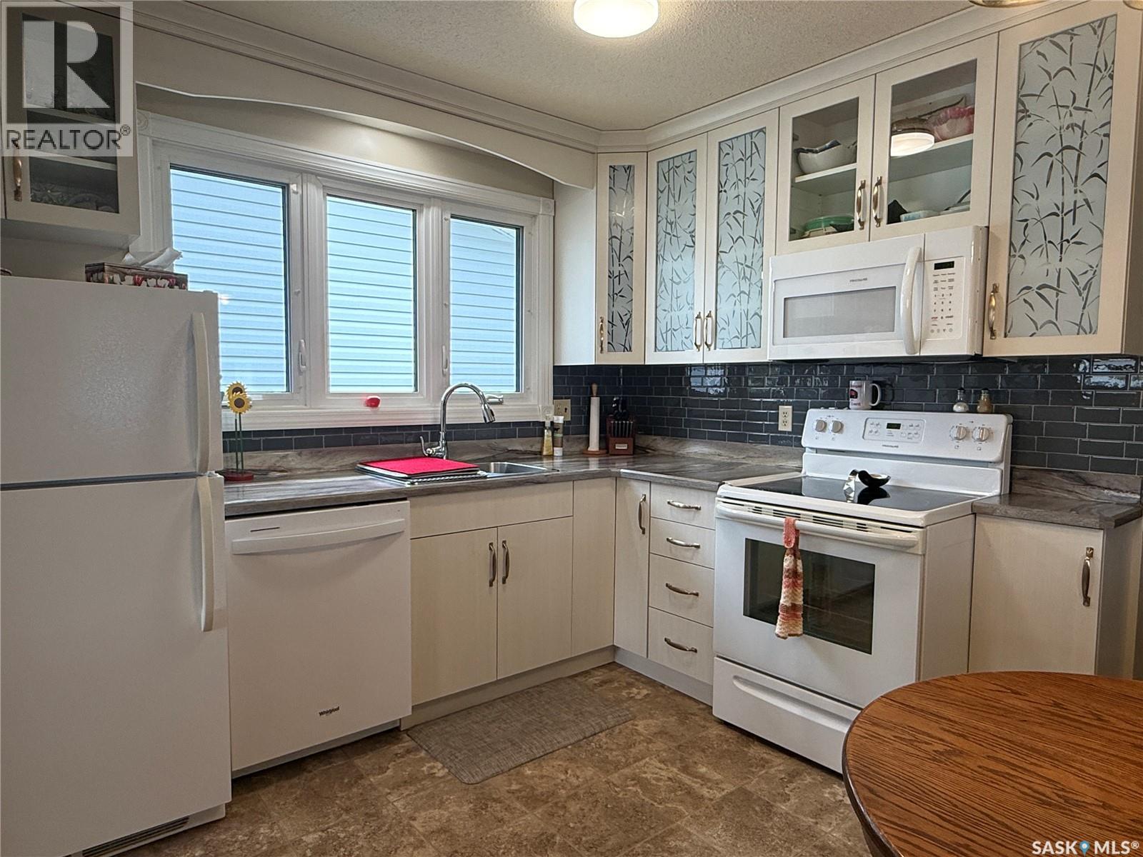 1243 Main Street, Melville, Saskatchewan  S0A 2P0 - Photo 18 - SK036061