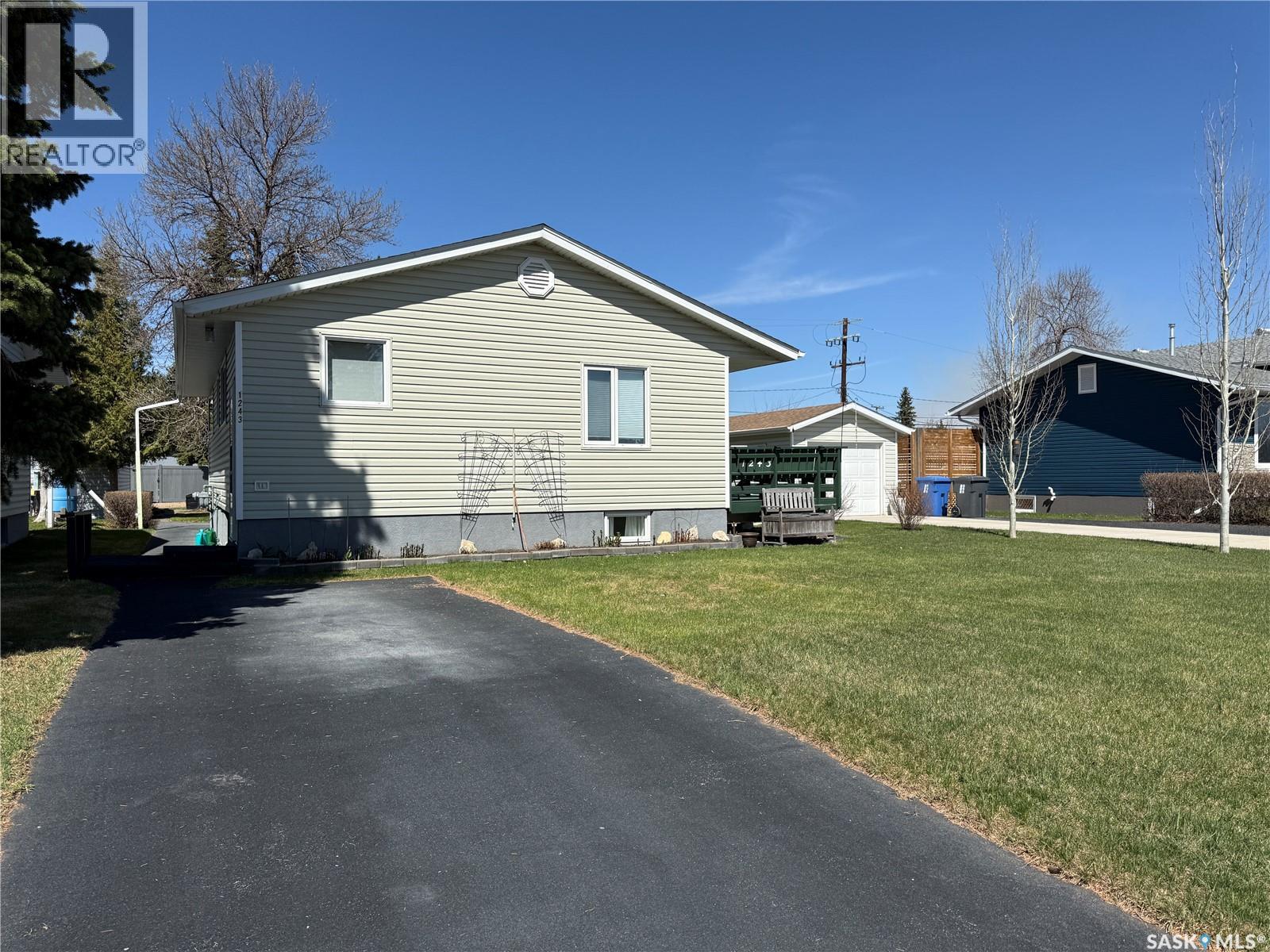 1243 Main Street, Melville, Saskatchewan  S0A 2P0 - Photo 35 - SK036061