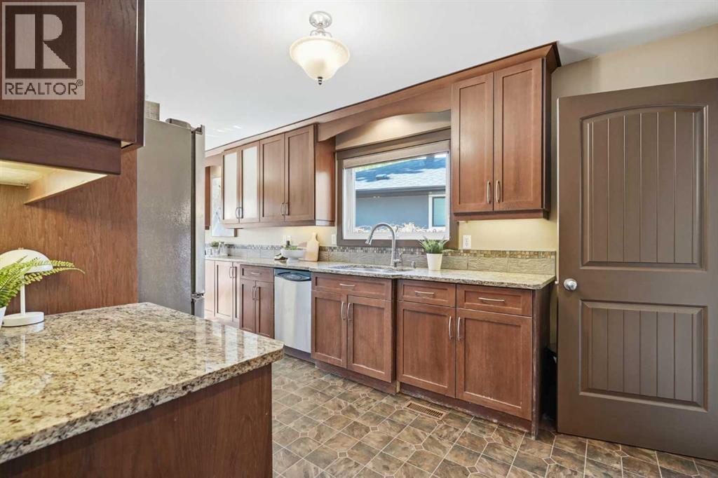 4108 Gatefield Avenue SW, Calgary, Alberta  T3E 4C5 - Photo 15 - A2311873