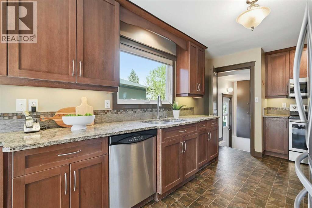 4108 Gatefield Avenue SW, Calgary, Alberta  T3E 4C5 - Photo 17 - A2311873