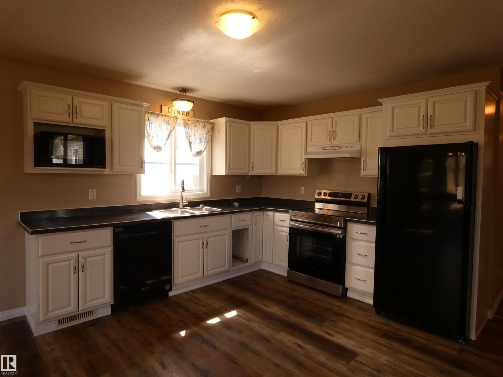 4942 49 St, Manola, Alberta  T7N 1A2 - Photo 5 - E4488247
