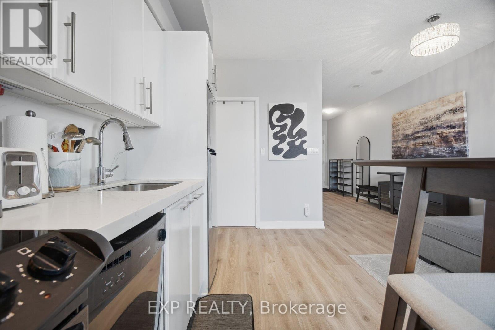 1907 - 126 Simcoe Street, Toronto, Ontario  M5H 4E6 - Photo 20 - C13137904