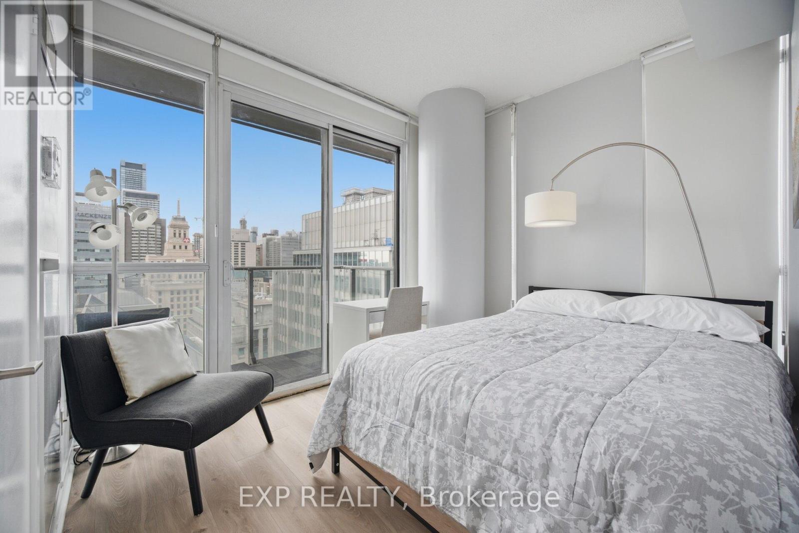 1907 - 126 Simcoe Street, Toronto, Ontario  M5H 4E6 - Photo 23 - C13137904