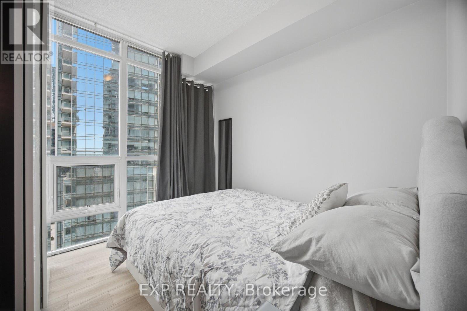 1907 - 126 Simcoe Street, Toronto, Ontario  M5H 4E6 - Photo 26 - C13137904