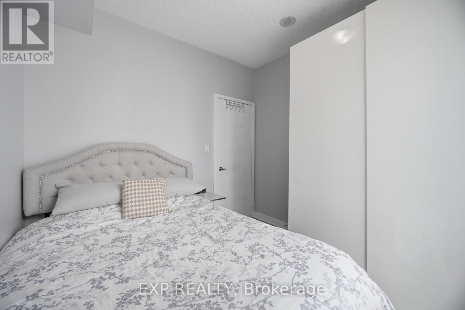 1907 - 126 Simcoe Street, Toronto, Ontario  M5H 4E6 - Photo 27 - C13137904