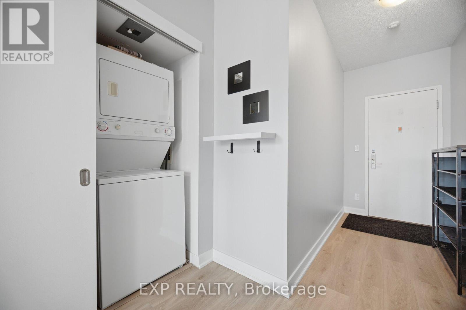 1907 - 126 Simcoe Street, Toronto, Ontario  M5H 4E6 - Photo 28 - C13137904