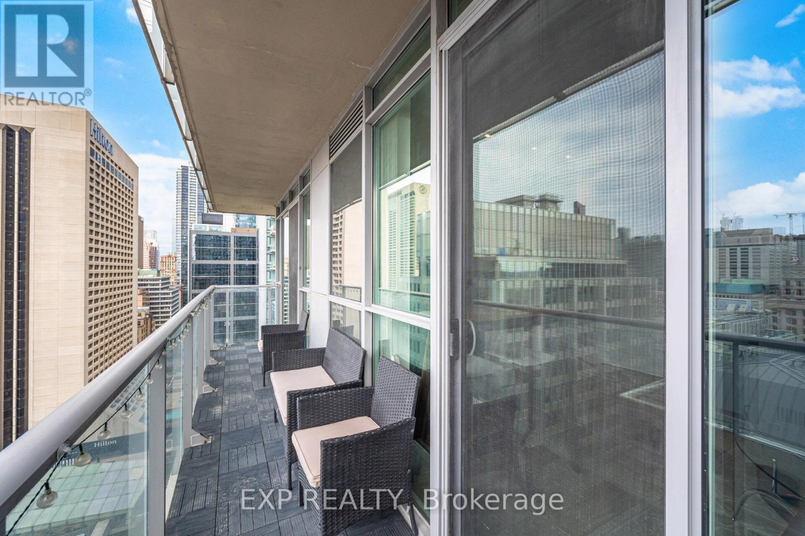 1907 - 126 Simcoe Street, Toronto, Ontario  M5H 4E6 - Photo 30 - C13137904