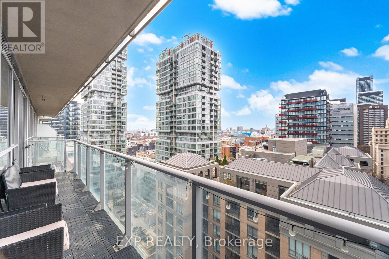 1907 - 126 Simcoe Street, Toronto, Ontario  M5H 4E6 - Photo 33 - C13137904