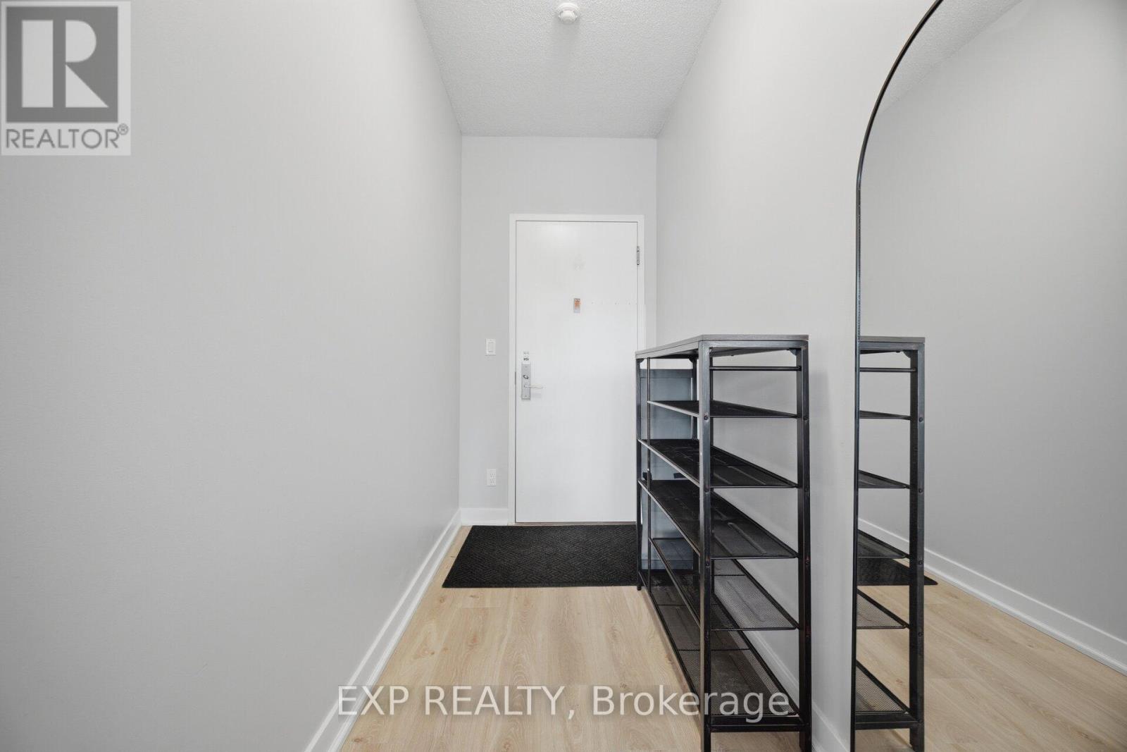 1907 - 126 Simcoe Street, Toronto, Ontario  M5H 4E6 - Photo 5 - C13137904